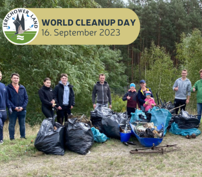 Team der Kreisverwaltung beim World Cleanup Day 2022